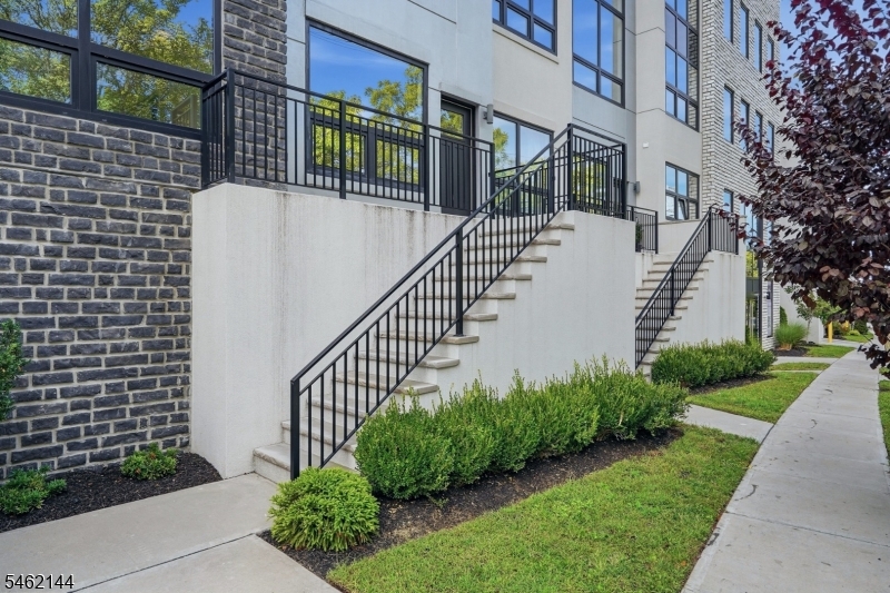 420 River Drive 212 — photo