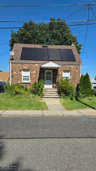 823 Mack Place — photo
