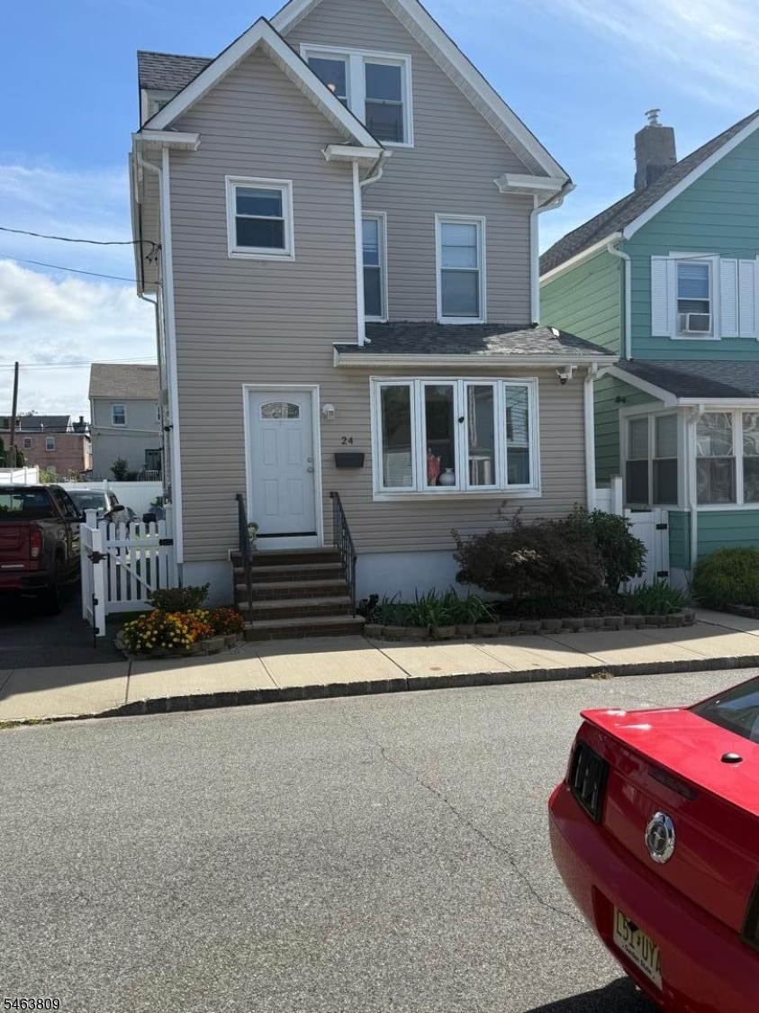 24 Smith Street — photo