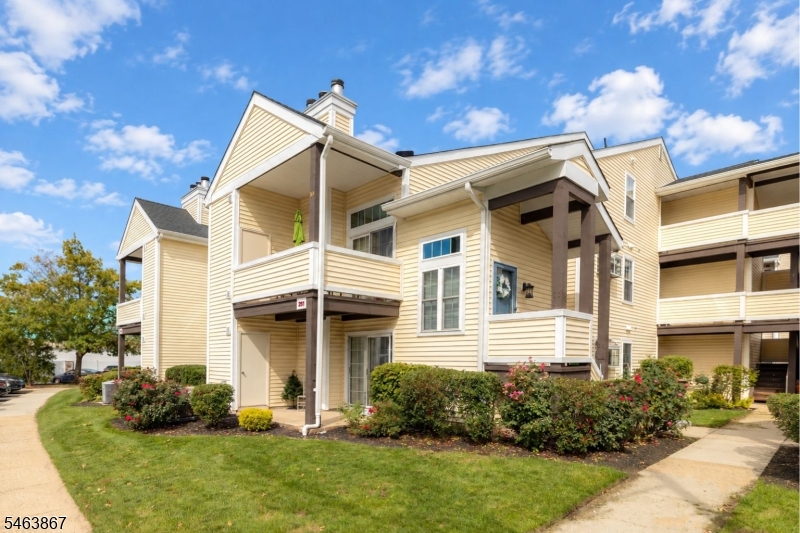 251 Broadmoor-6 Unit 6 — photo