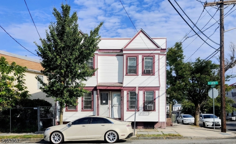 722 S 14th Street — photo