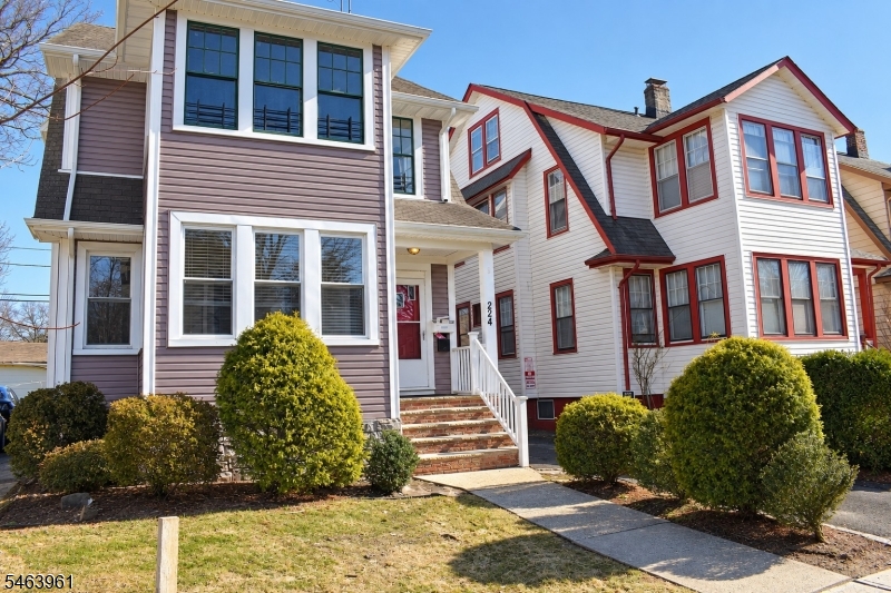 224 Ward Place Unit 2 — photo