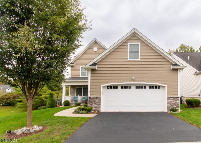 2 Bluffs Court — photo