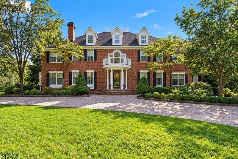 11 Baltusrol Way — photo