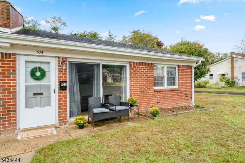 105 Waterfront Drive — photo