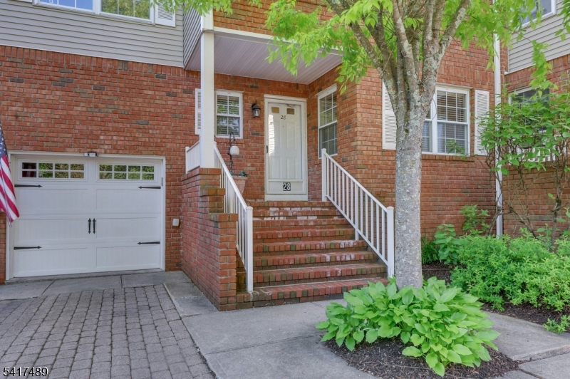 28 Berkeley Square — photo