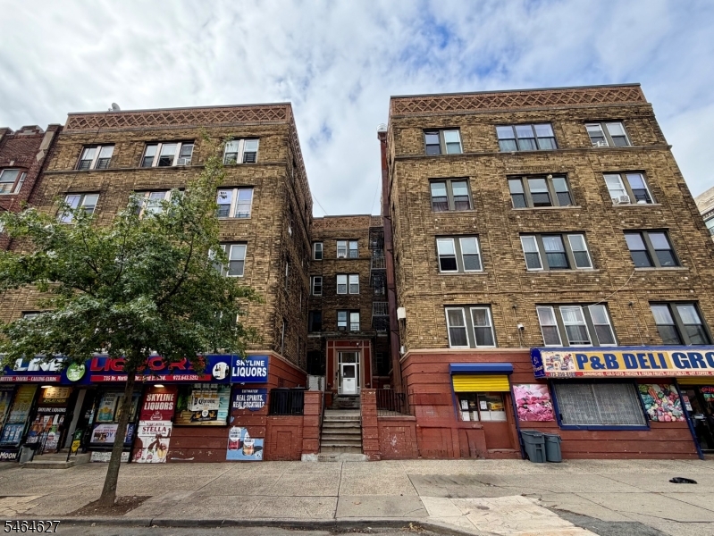 729-735 ML King Boulevard 32B — photo