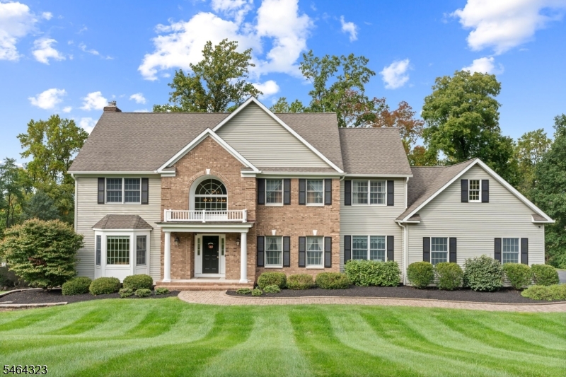 10 Berkshire Way — photo
