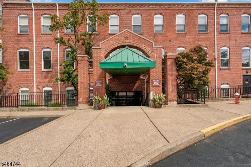 260 Main Street 218 — photo