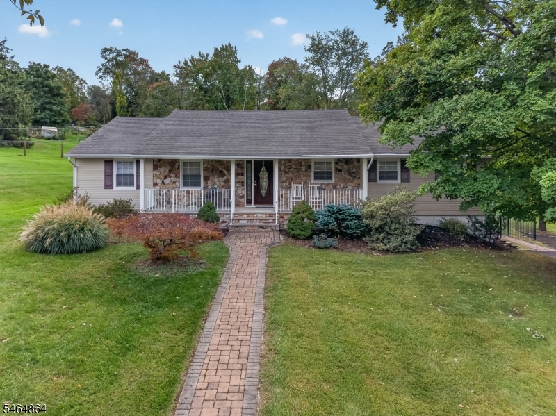 12 Murray Drive — photo