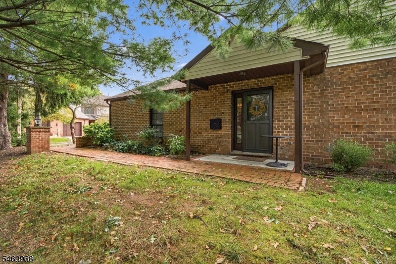 9 Betty Court Unit 9 — photo