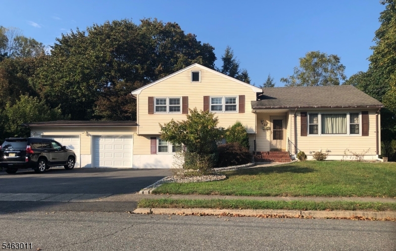 34 Cathy Ann Court — photo