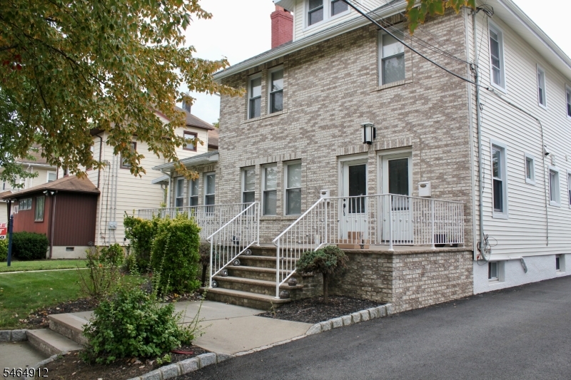 424 Lafayette Avenue — photo