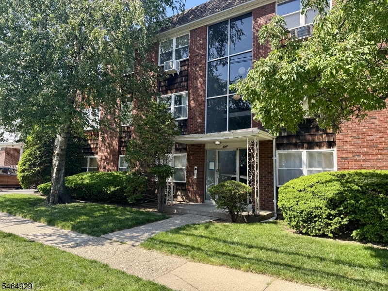 538 Joralemon Street 8 — photo