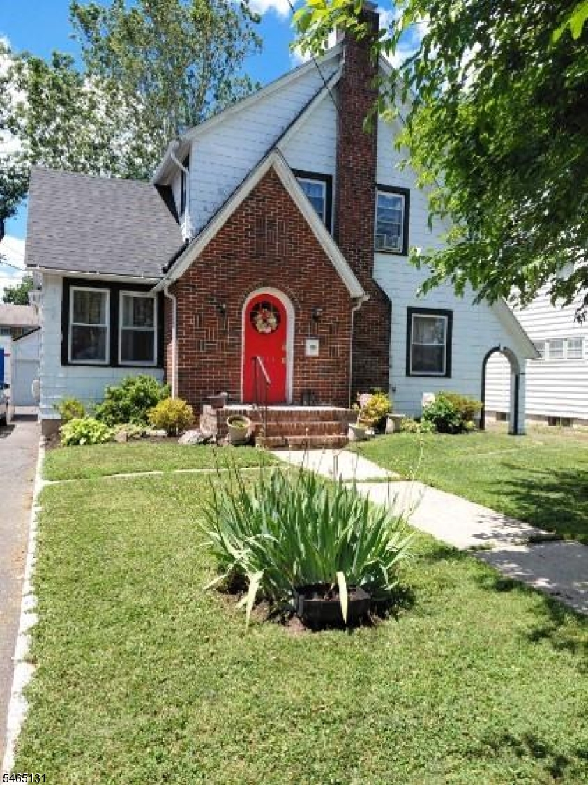 1074 Rose Street — photo