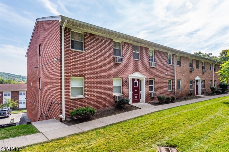 100 Pierson Miller Dr D12 12 — photo
