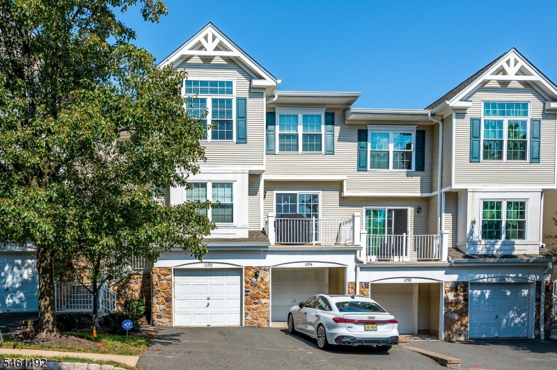 1092 Shadowlawn Drive — photo