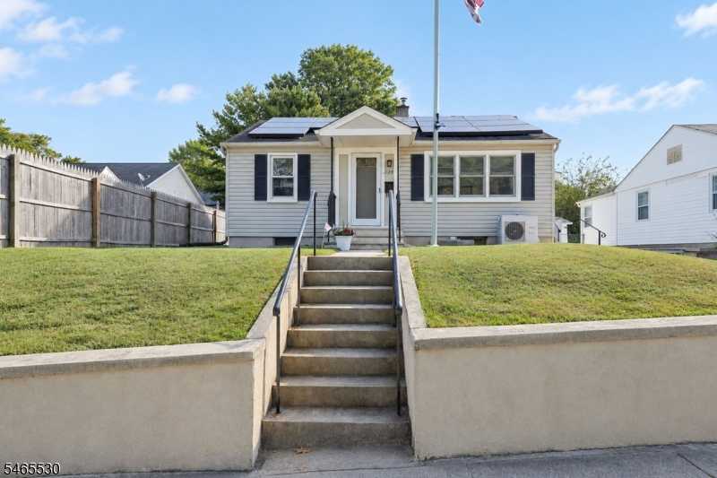 224 Baker Street — photo