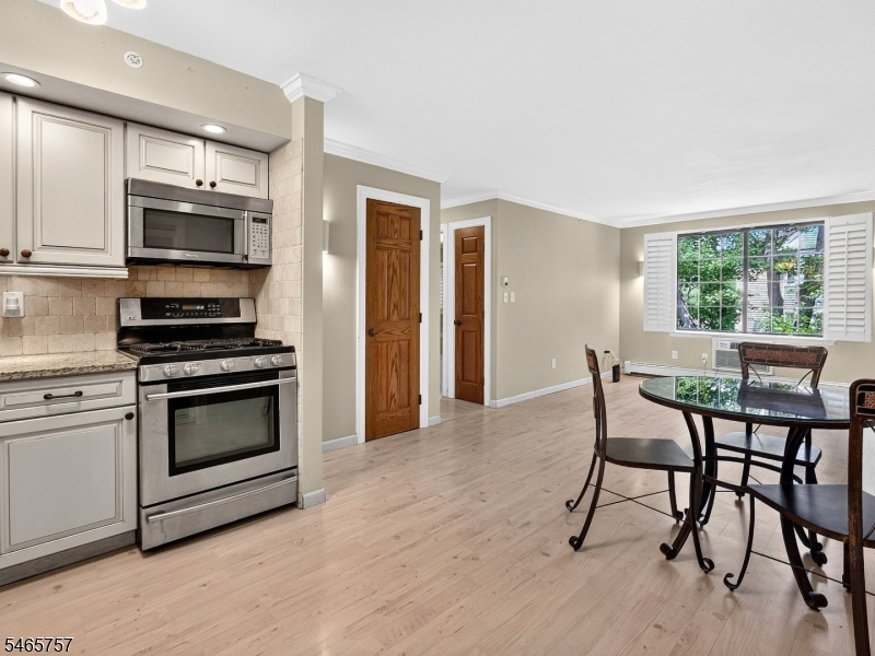 1510 Faulkner Court — photo