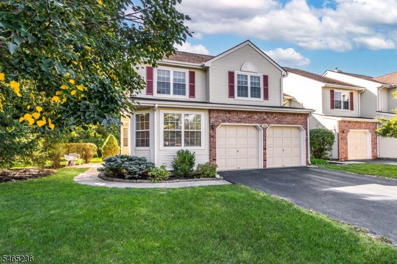 701 Porter Way West — photo