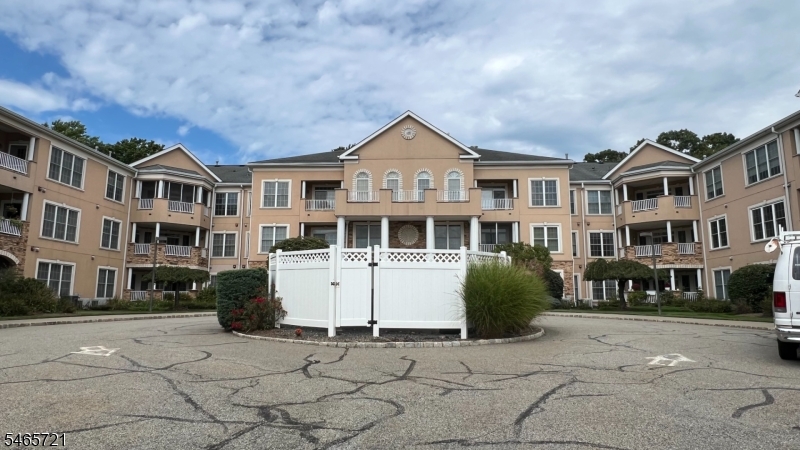 1303 Hamilton Drive Unit 1303 — photo