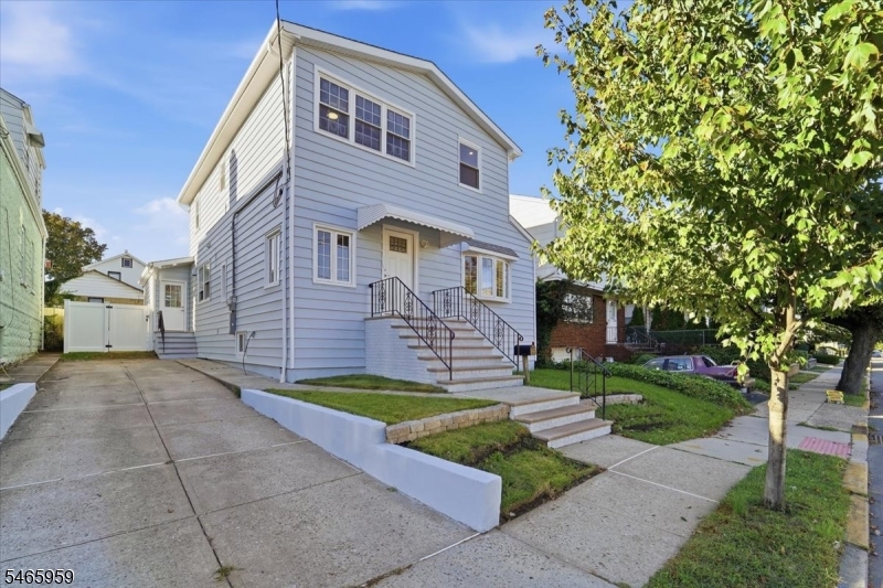 95 Rutherford Place — photo