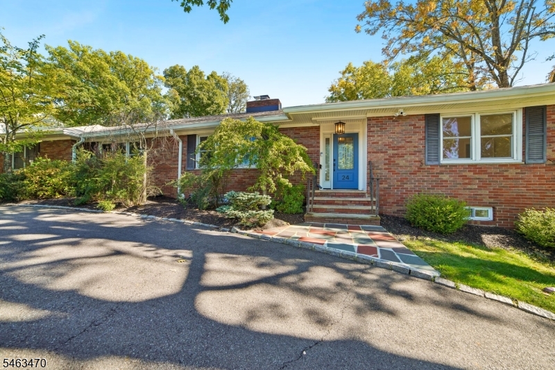 24 Speir Drive — photo