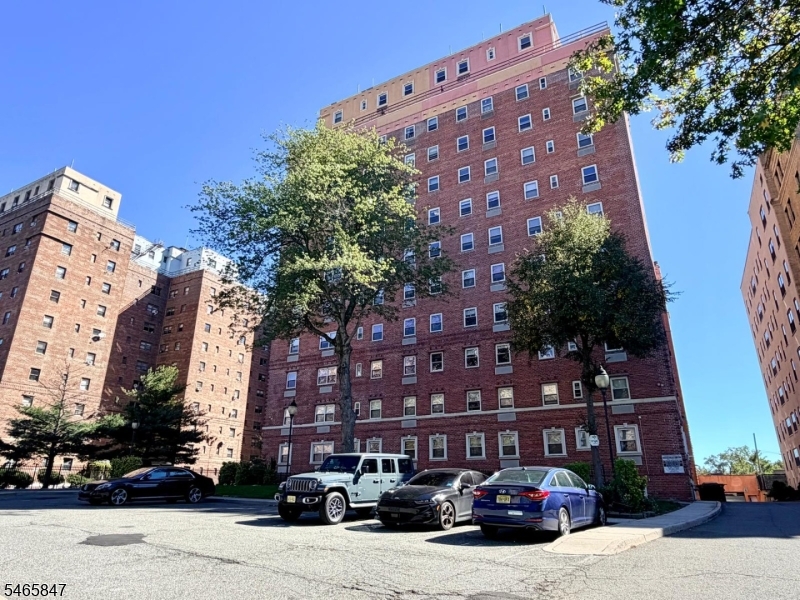 70 S Munn Avenue 1008 — photo