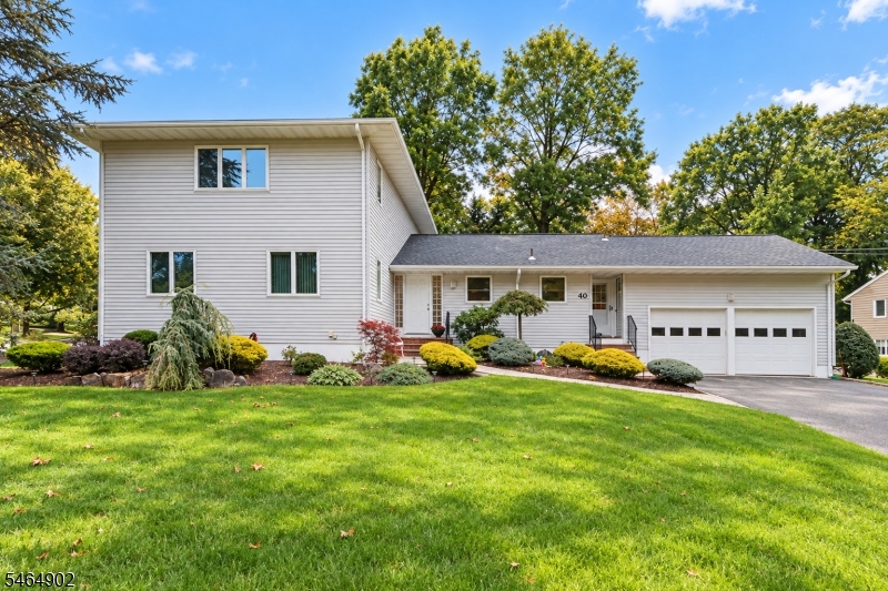40 Shadowlawn Drive — photo
