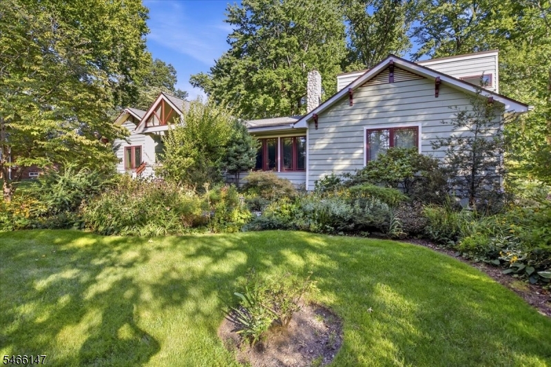 2032 Brookside Drive — photo