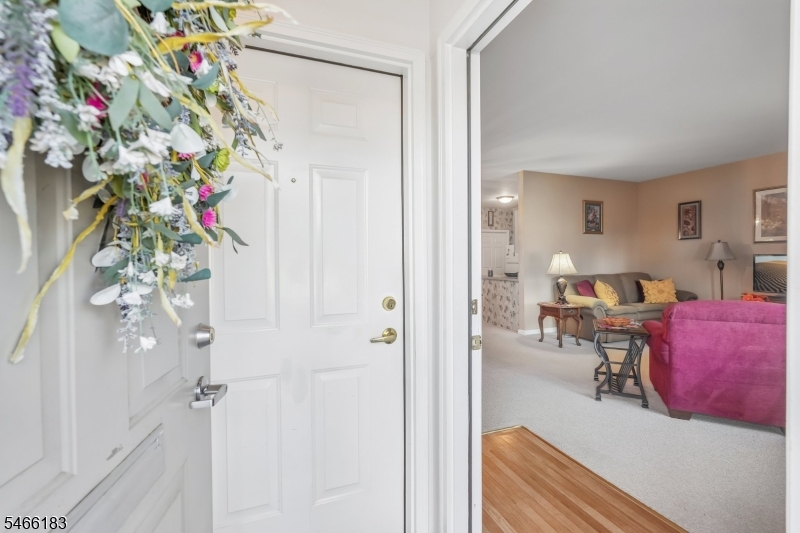 485 Saddle River Road Unit 7 — photo