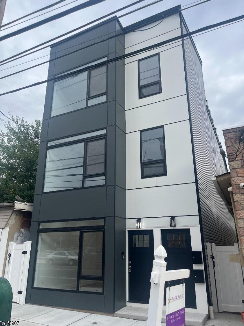 706 Bergen Street Unit 2 — photo