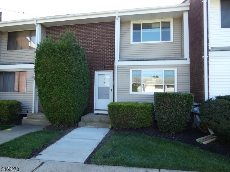 4H Quincy Circle Unit 4 — photo