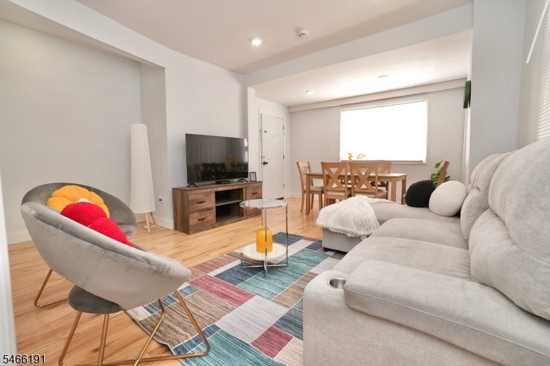 189 Summit Cross, Rutherford, NJ 07070 — photo 2