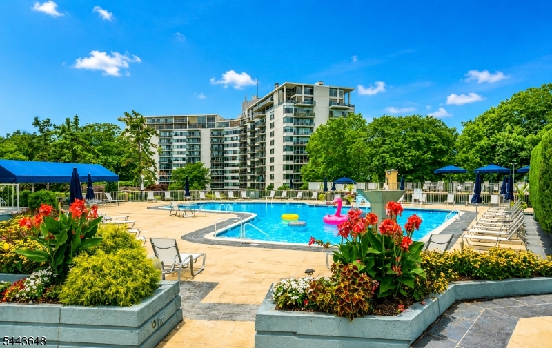 1 Claridge Drive Unit 114 — photo