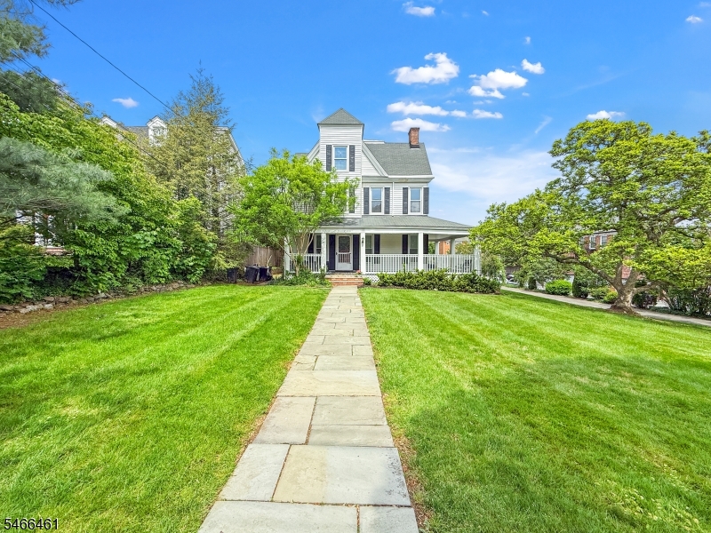 35 Green Avenue Unit 1 — photo