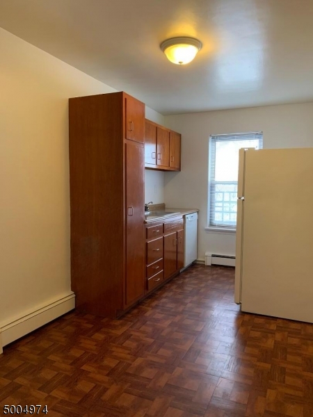 16 Roosevelt Place Unit B6 — photo