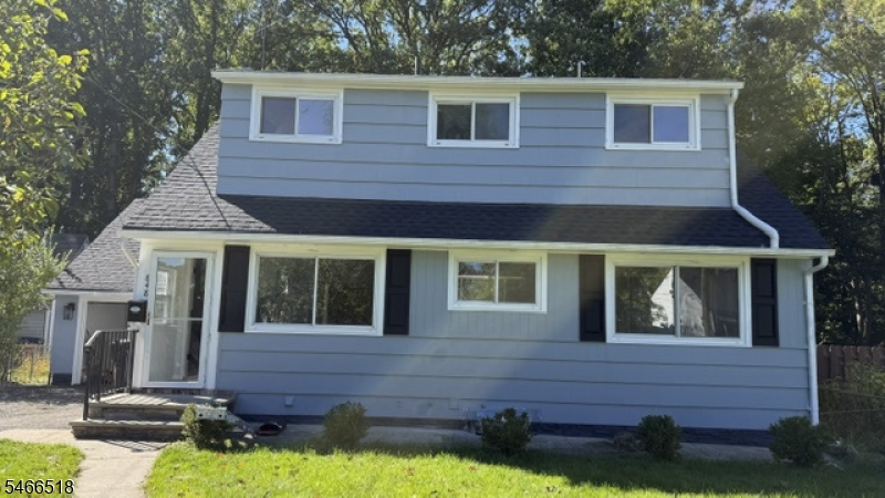 848 Adam Circle — photo