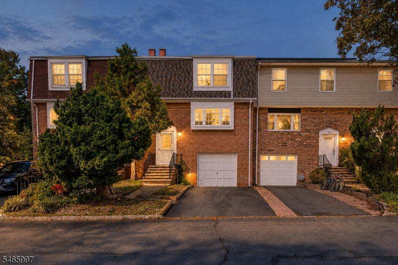 30 Catbird Court — photo