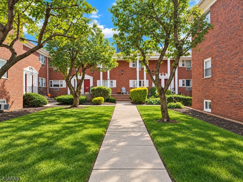 640 Franklin Avenue Unit 2K — photo