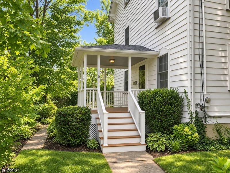 6 Fairchild Avenue — photo
