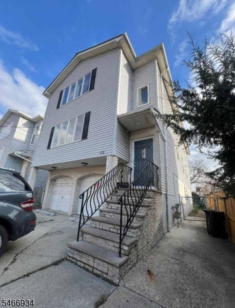 525 Jefferson Avenue Unit 2 — photo