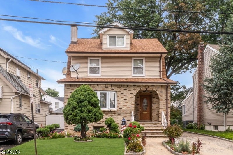315 Trinity Place — photo