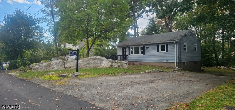 26 Woods Edge Road — photo