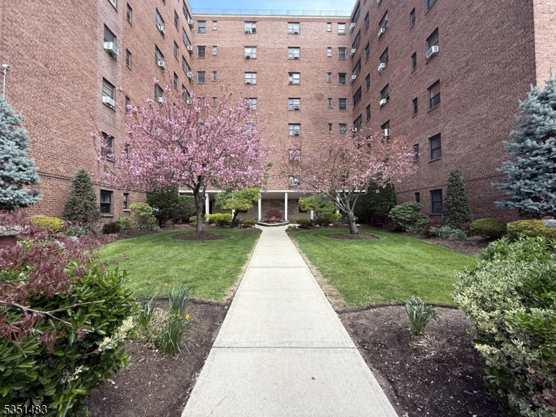 208 Anderson Street Unit 7C — photo