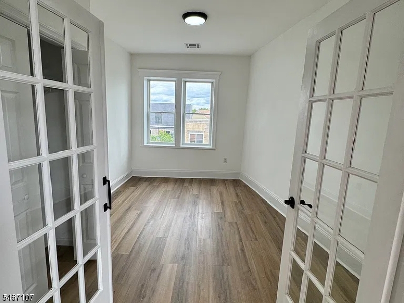 334 Bloomfield Avenue Unit 9 — photo