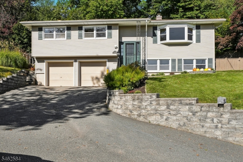 907 Pleasant Valley Way — photo