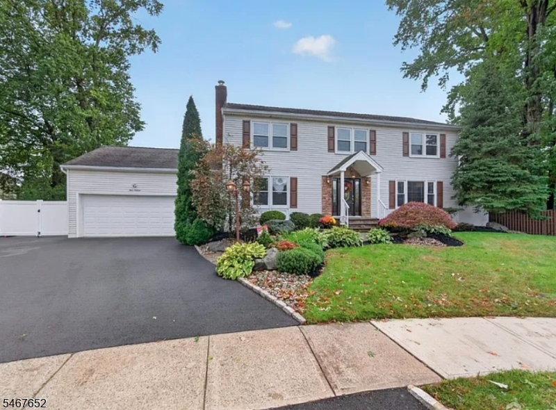 416 Vail Court — photo