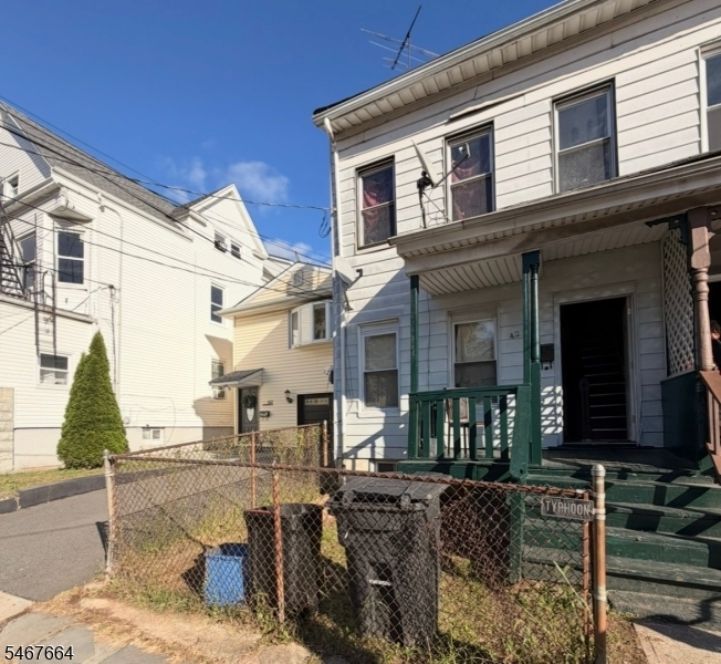 425 Catherine Street — photo