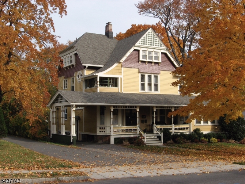 275 Claremont Avenue Unit 3 — photo